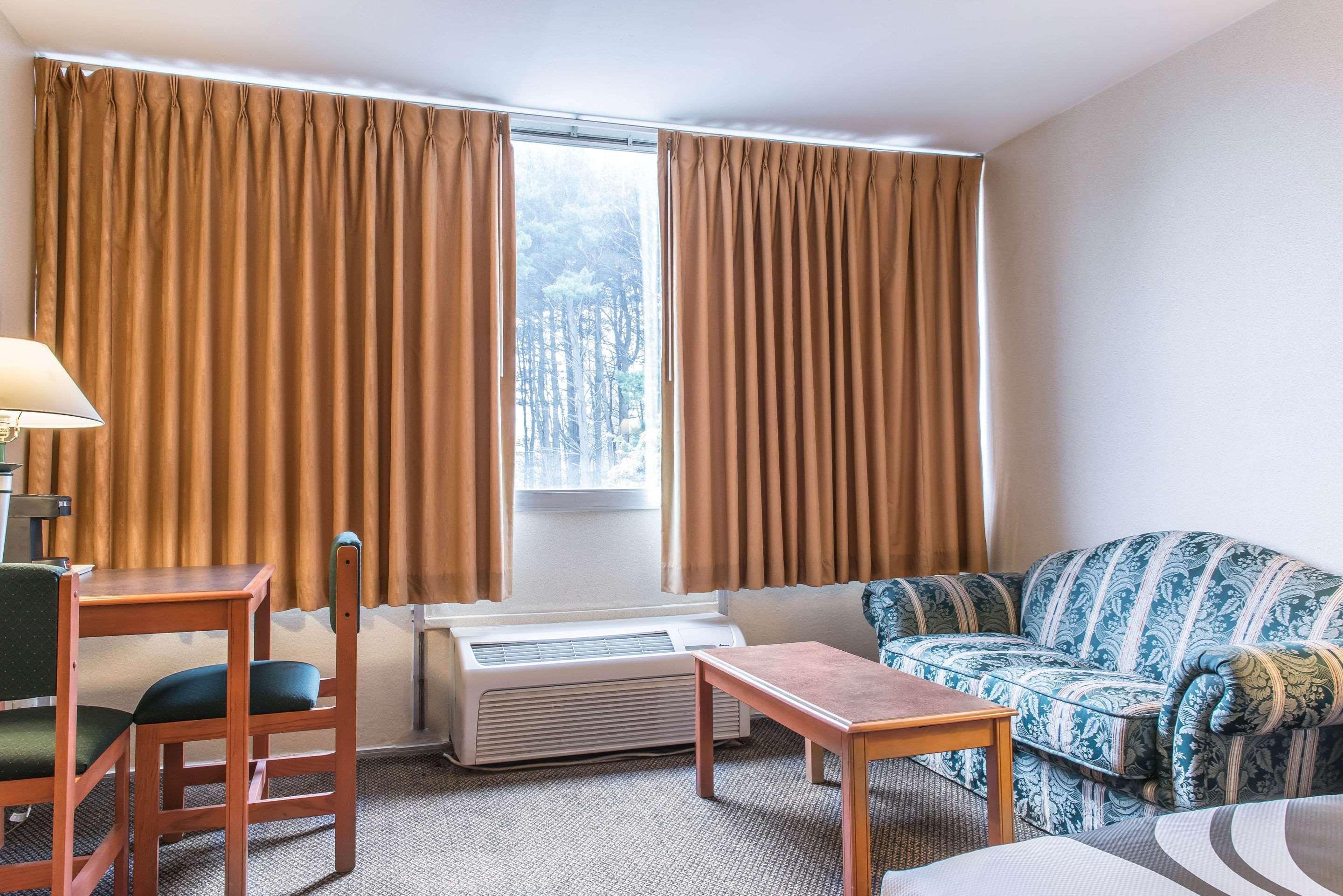 Quality Inn Hermitage Ngoại thất bức ảnh