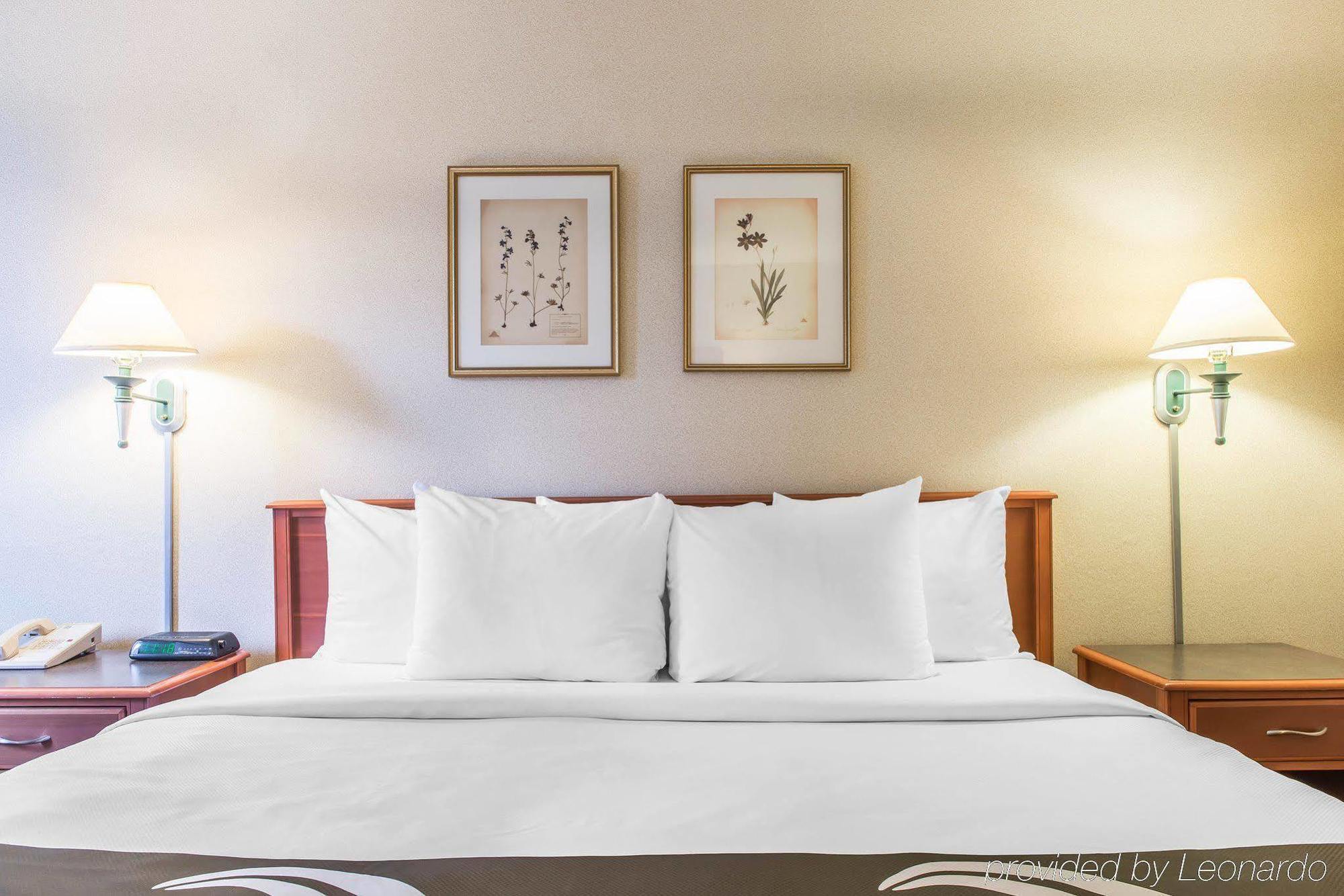 Quality Inn Hermitage Ngoại thất bức ảnh